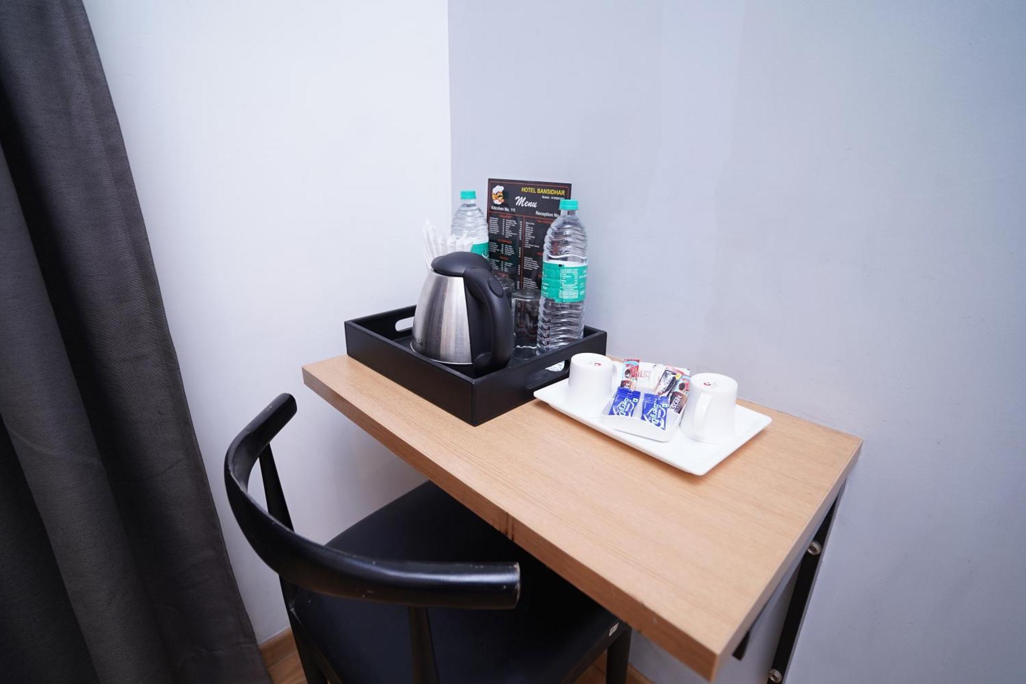 Hotel Mira Residency- Outer Ring Road, Paschim Vihar Delhi  Extérieur photo