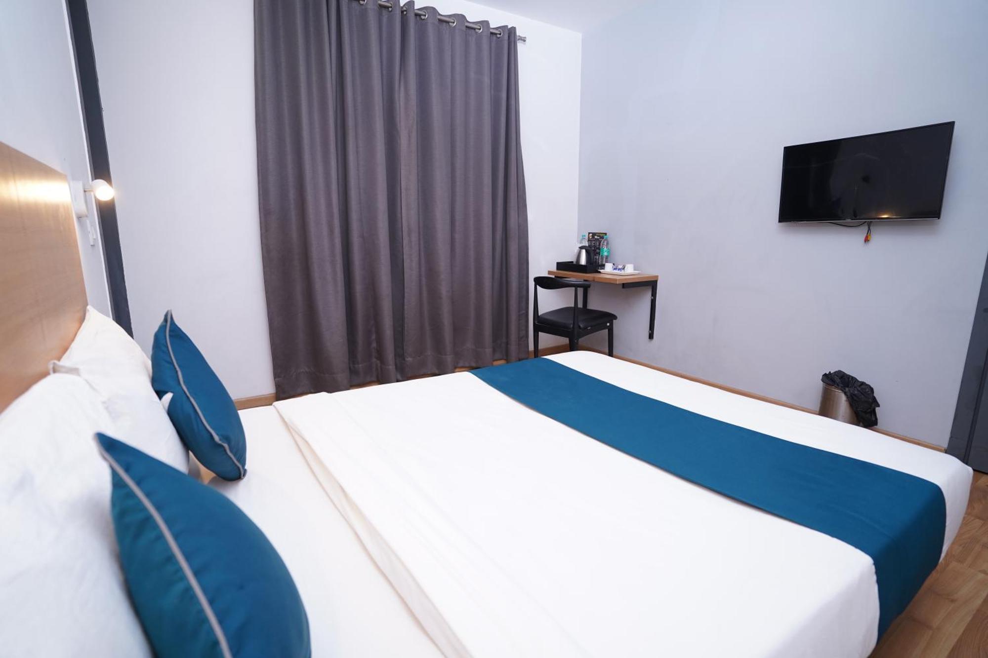 Hotel Mira Residency- Outer Ring Road, Paschim Vihar Delhi  Extérieur photo